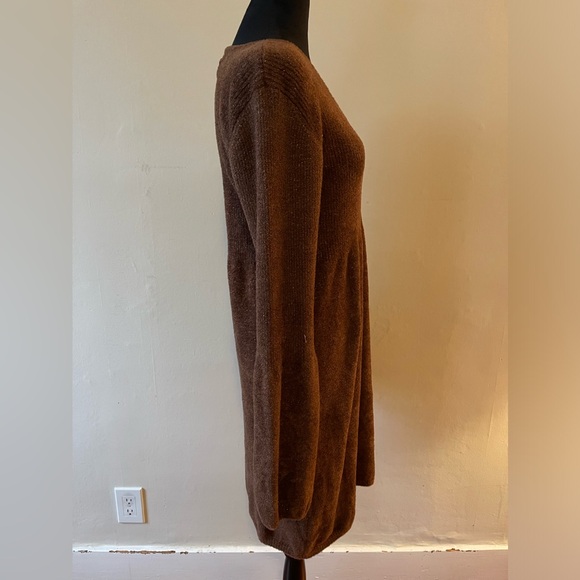 Newport News Brown/Metallic Thread Sweater Dress, Soft plush, size med - Picture 7 of 7